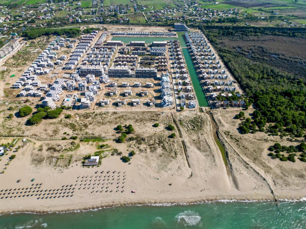VILE TE TURQUOISE MARINA, GJIRI I LALZIT!