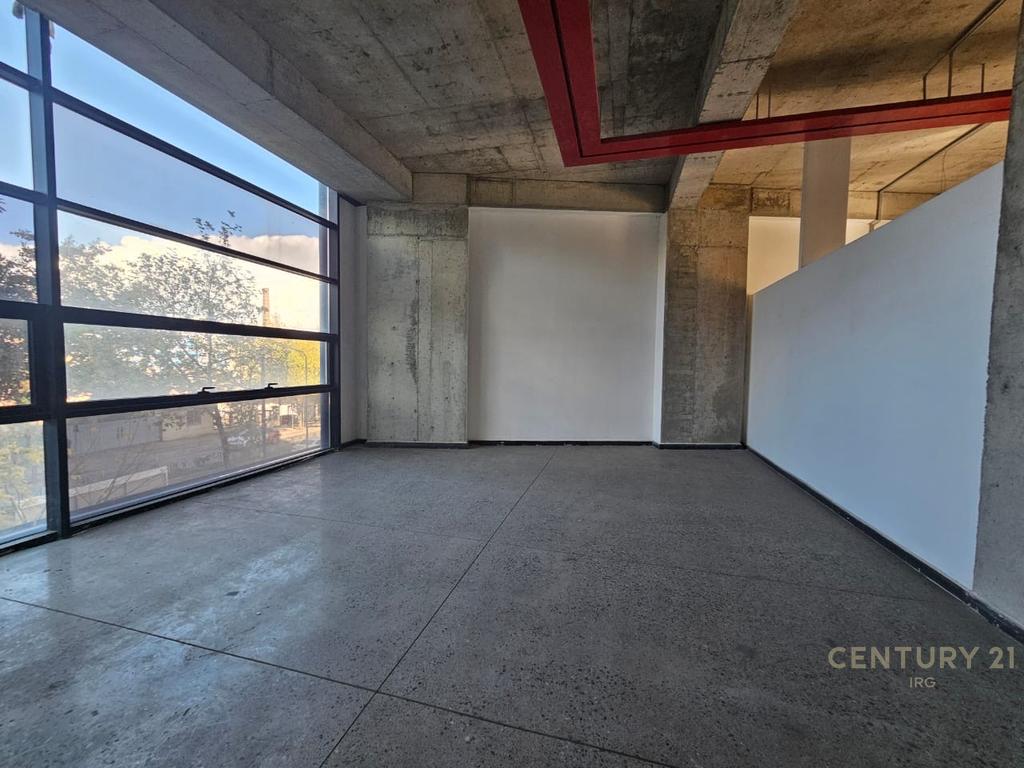 Godinë 10-Katëshe për Qira në Rrugën e Kavajës – 4 500 m² Ndërtim