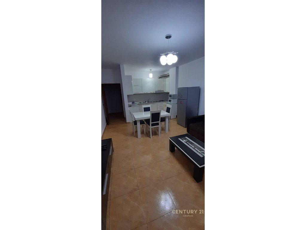 APARTAMENT 2+1 PER SHITJE NE BLLOK !
