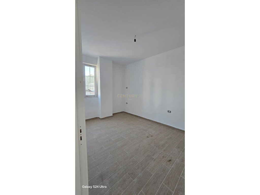 Shitet Apartament 1+1 në Spitalle, Durrës !