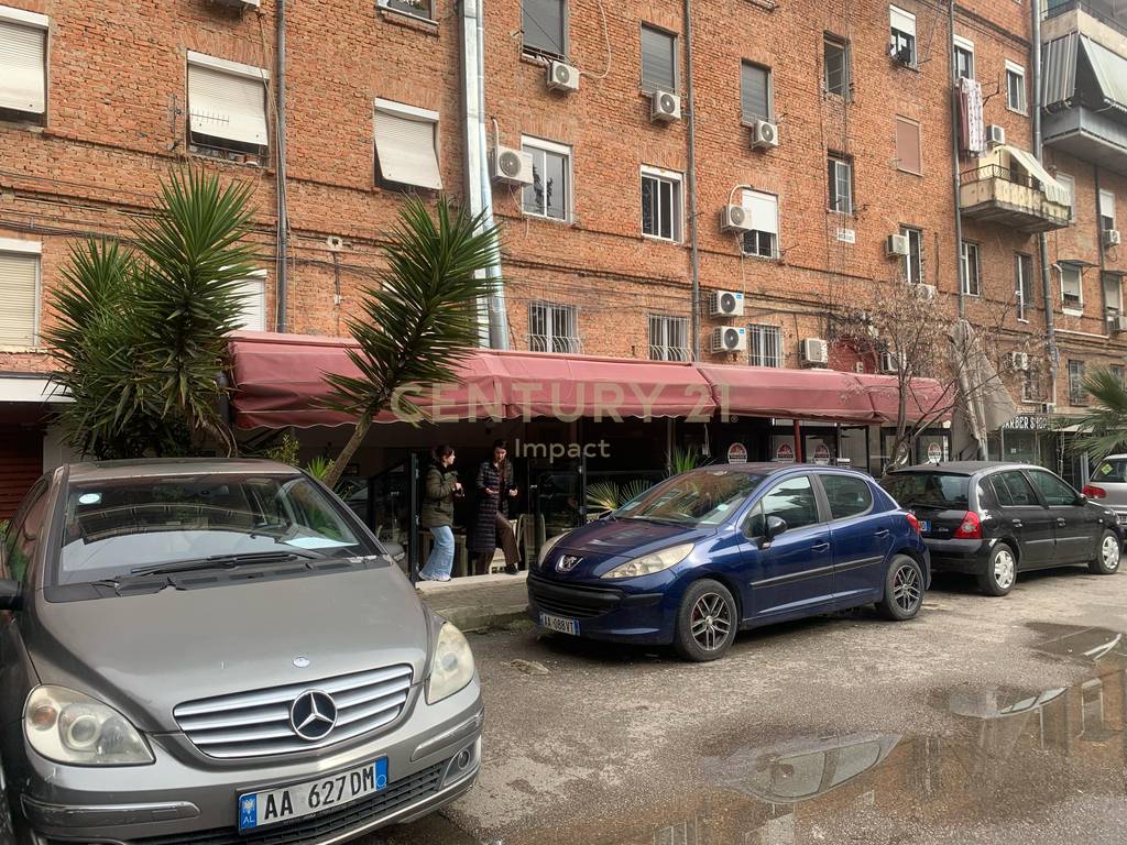 Bar / Restorant në shitje tek Shallvaret,perballe Tajvanit, Tiranë . ULET ÇMIMI NGA 280,000€ NË 250.000€ !