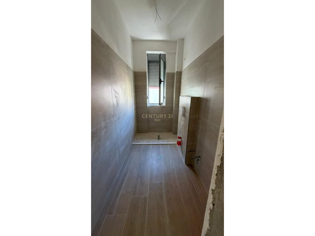APARTAMENT 1+1 PER SHITJE NE GOLEM !