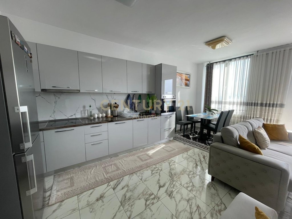 Shitet Apartament 3+2 me Pamje Deti – Vollga, 27-Katëshi, Durrës !!