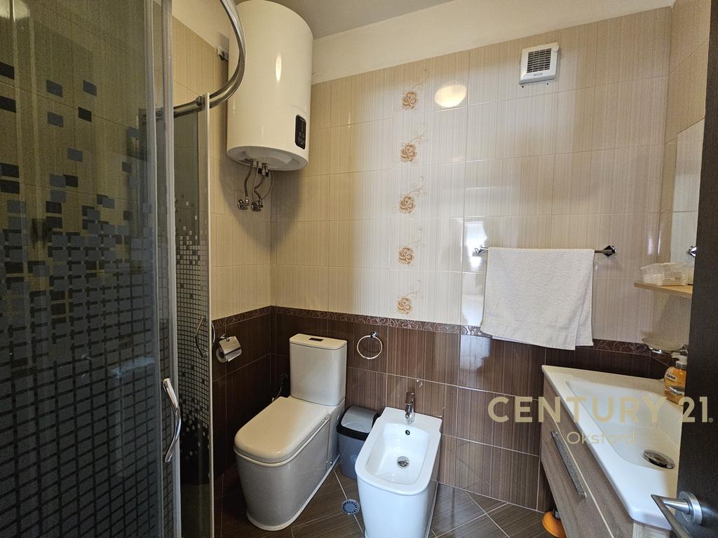 JEPET ME QIRA APARTAMENT 3+1+2 NE XHAMLLIK!