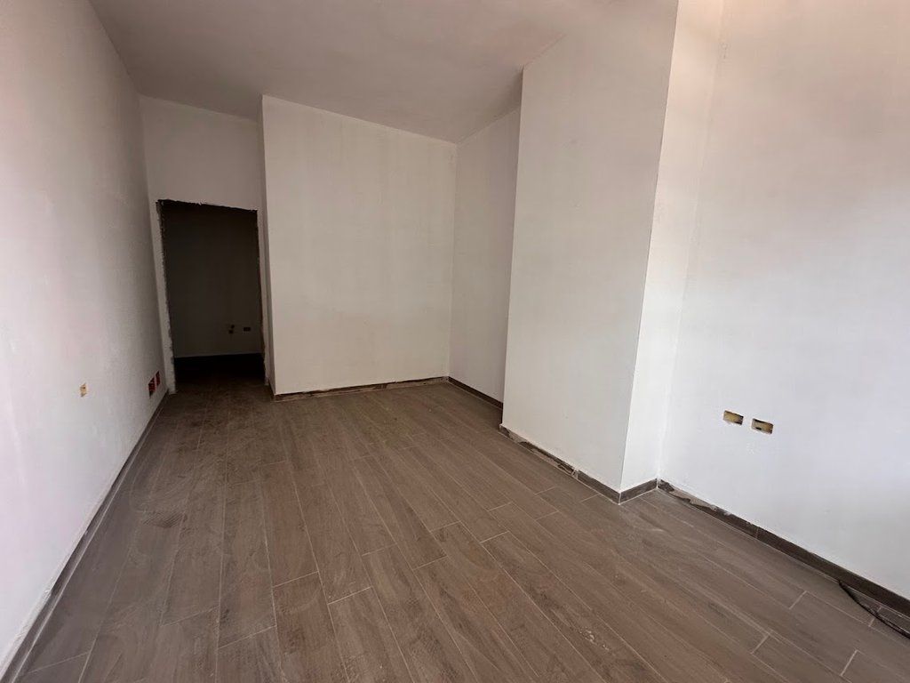 PER SHITJE APARTAMENT 2+1 TEK ARLIS SQUARE 21 !
