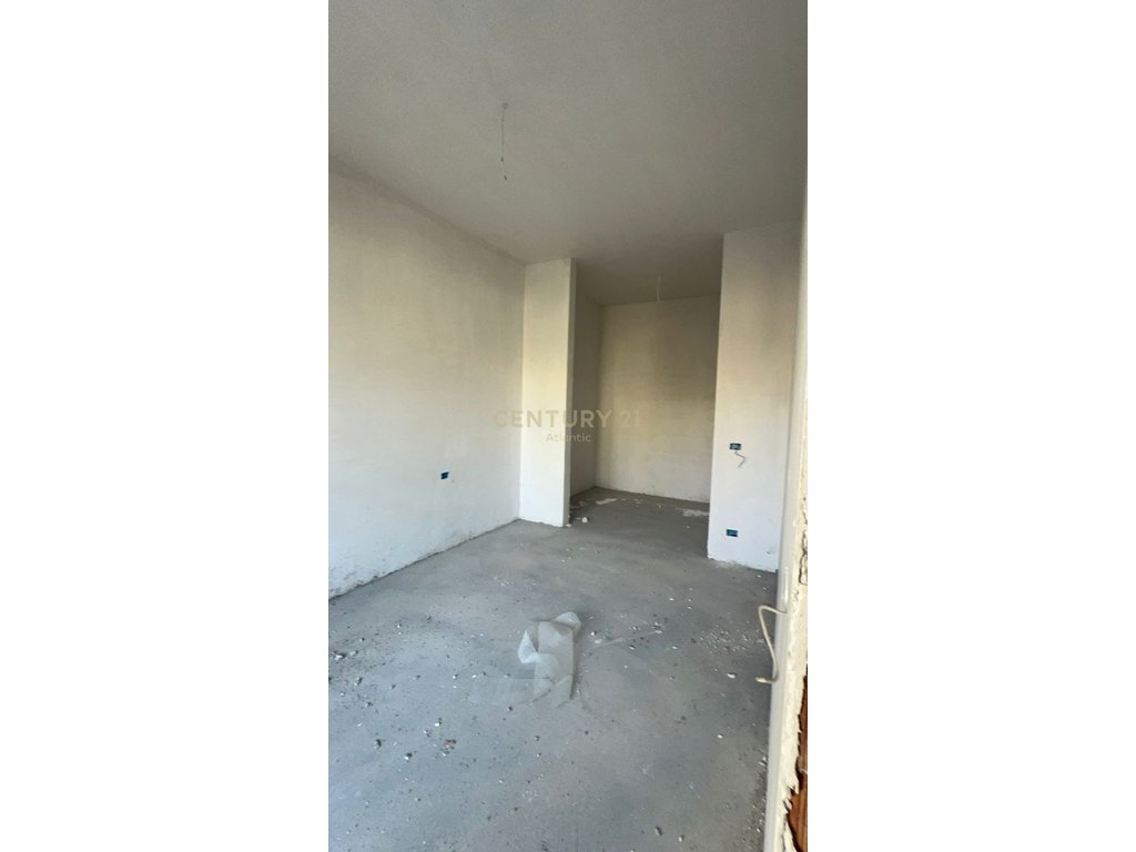 Apartament me lokacion fantastik dhe pamje deti 1+1+ballkon Për Shitje në Golem, Durrës - 145,365| 88.1m²