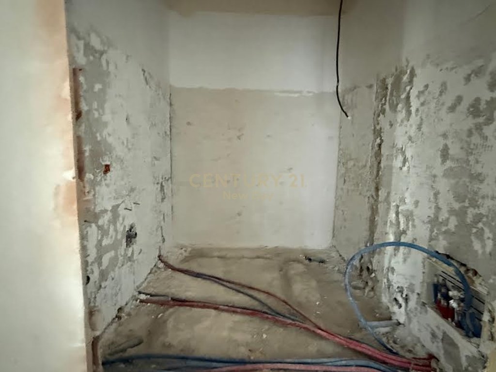 Apartament per shitje tek 27kt.