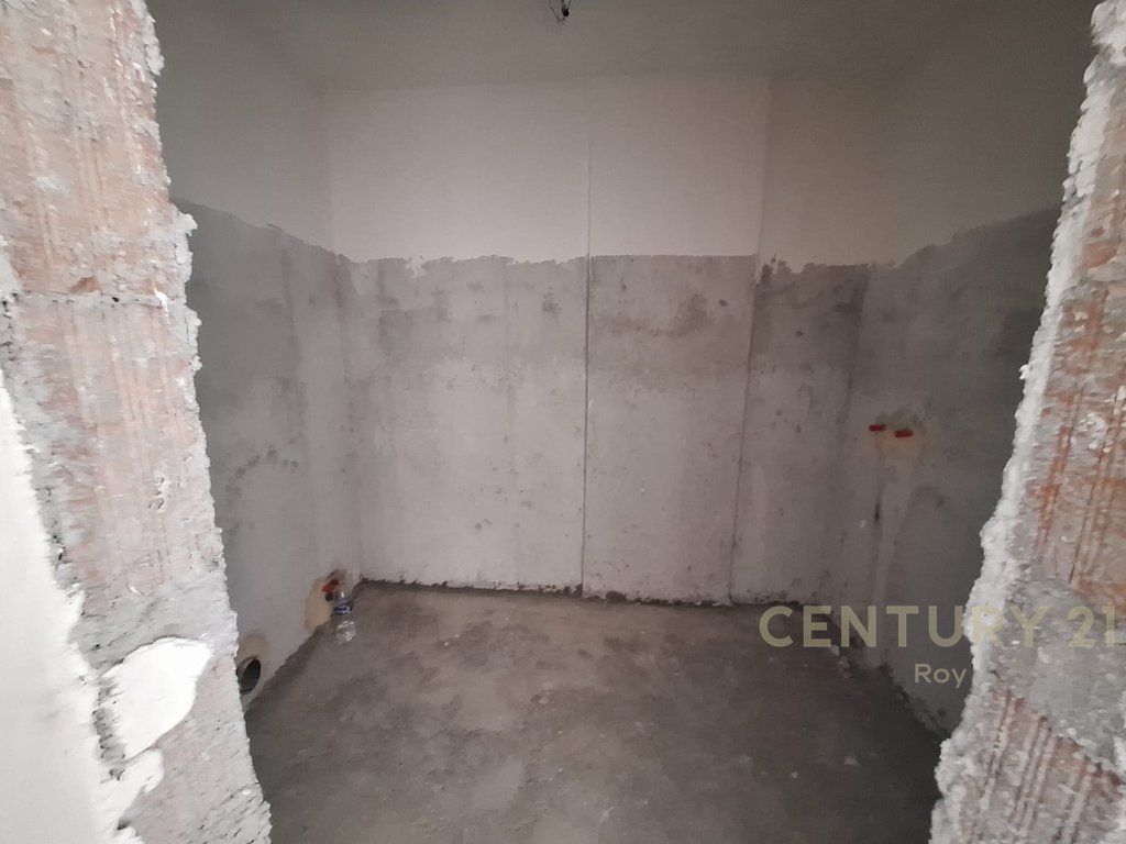 SHITET APARTAMENT NDERTIMI RI  NE GOLEM!!!