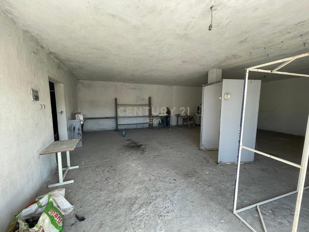 Jepet me qira Magazinë 117m2 në Shkozet !!