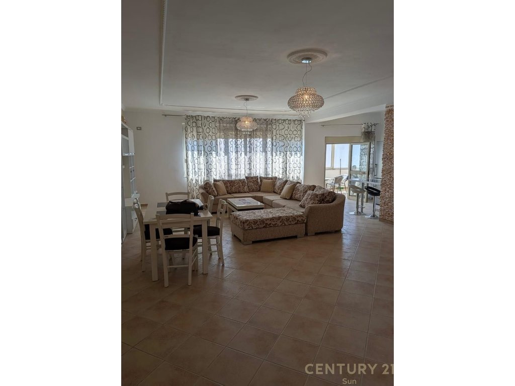 SHITET APARTAMENT 3+1 PRANE STADIUMIT DURRES!