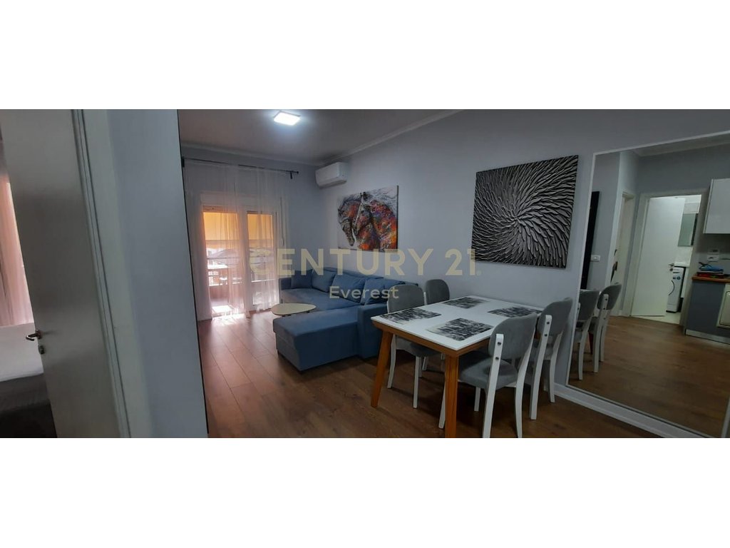 TURIZEM, SHESIM APARTAMENT 1+1
