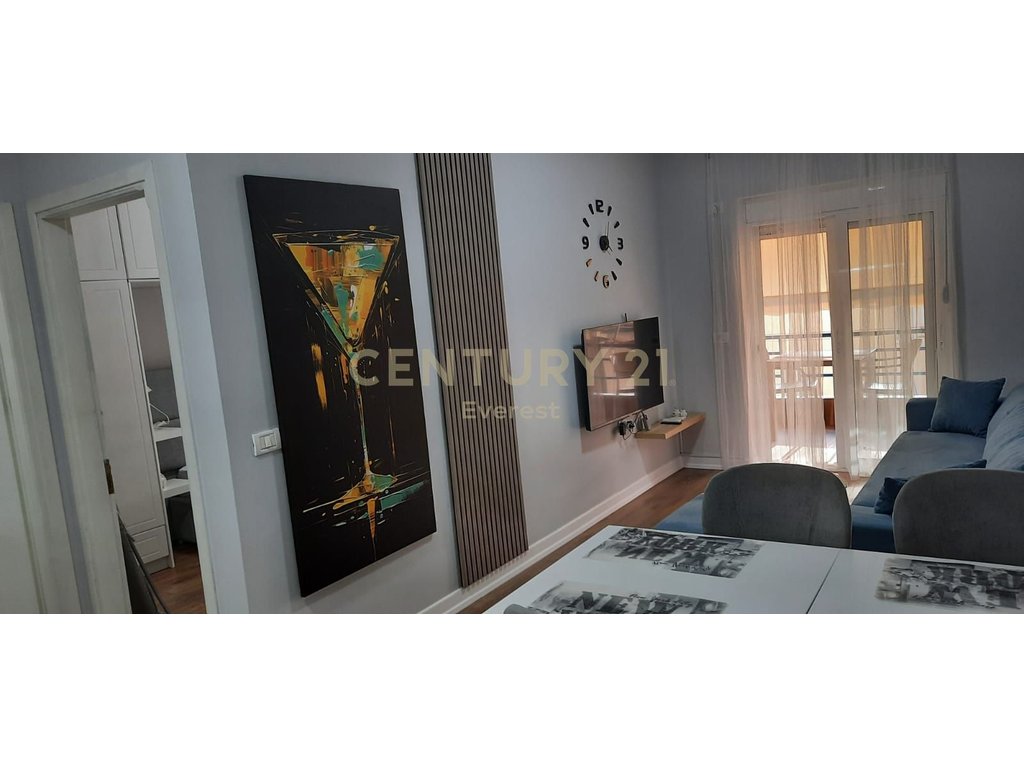 TURIZEM, SHESIM APARTAMENT 1+1