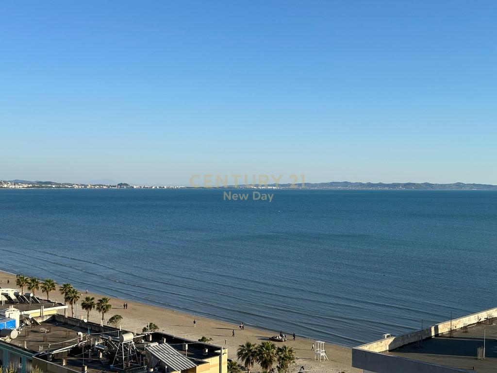 Shitet Apartament + Garazh me pamje deti Plazh, Durrës - 250,000€