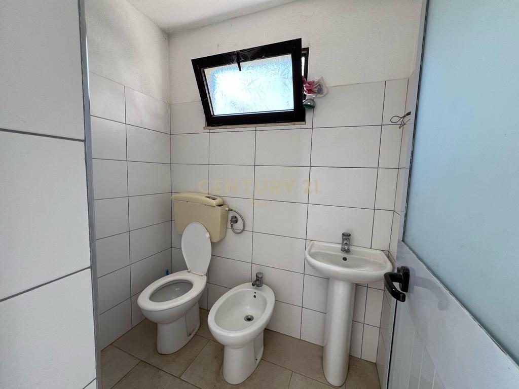 Ambient me qira në Shkozet, Durrës!