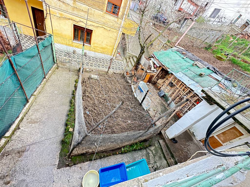 POGRADEC,  NDËRTESË PËR SHITJE!!!!