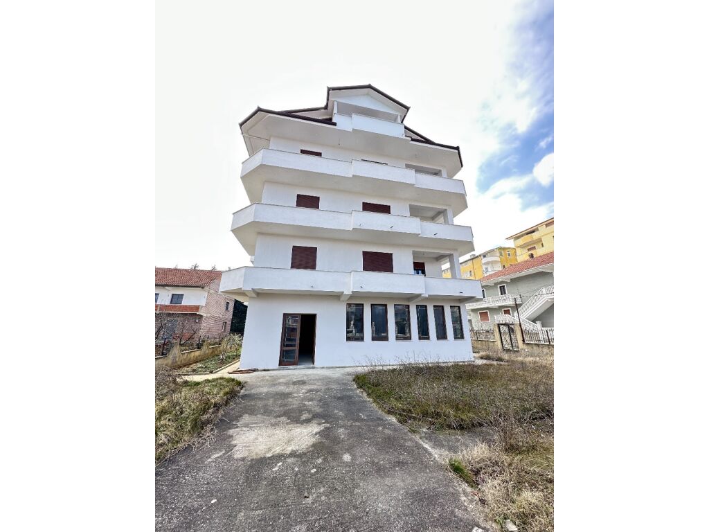 POGRADEC,SHITET VILË NË RRUGËN E VILAVE  !!!!!!