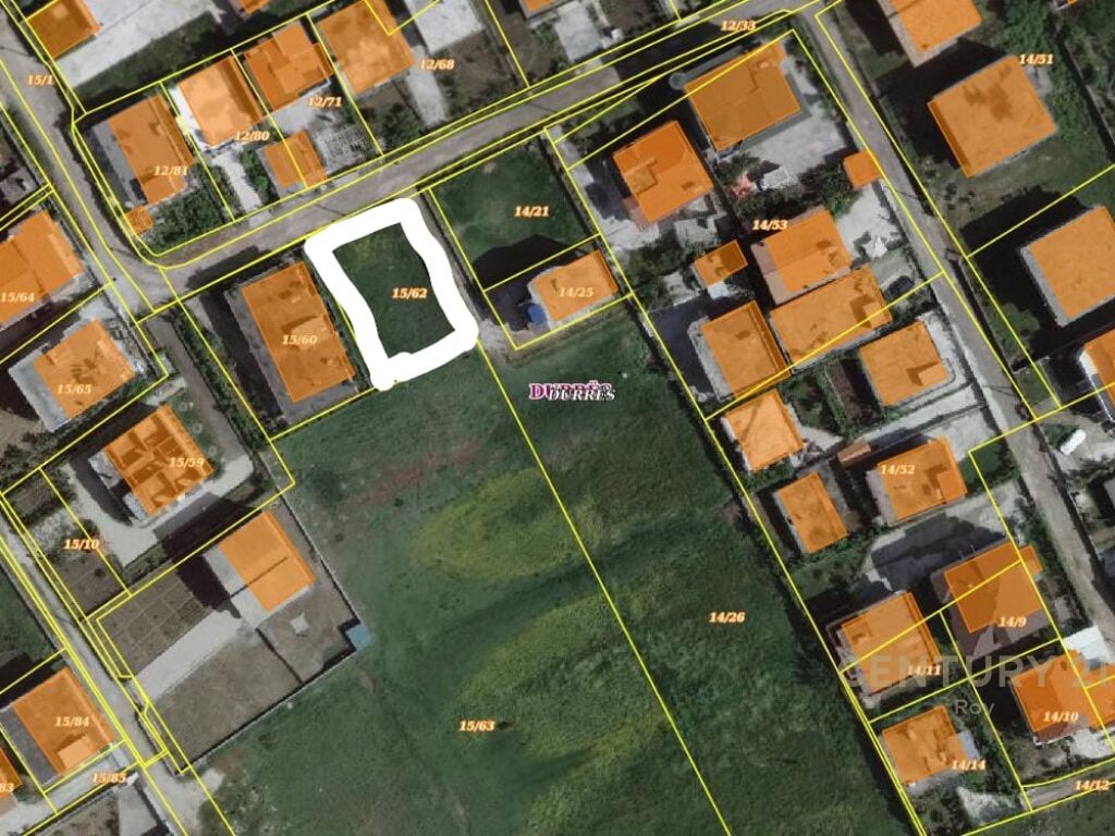 Truall për shitje në plazh mbi autostrade, Durrës - 50000€ | 400 m²
