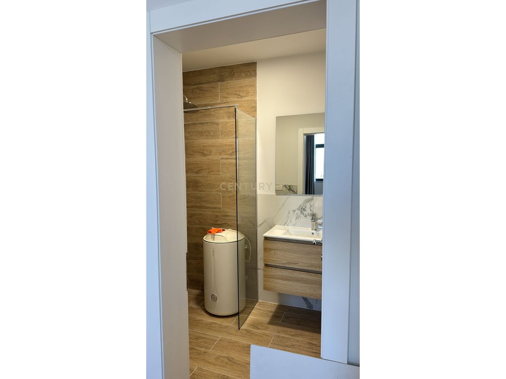 Apartament 2+1+2 për shitje në qendër, Tiranë - 116 m²