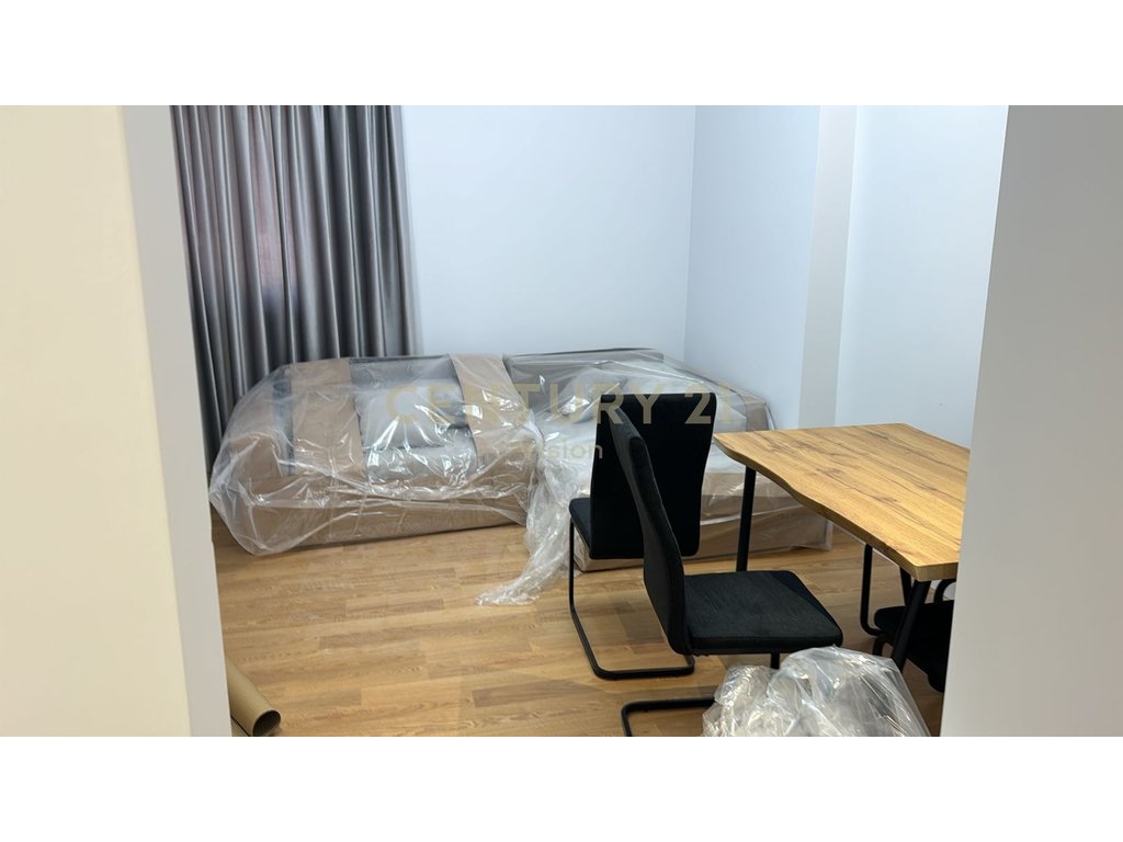 Apartament 2+1+2 për shitje në qendër, Tiranë - 116 m²