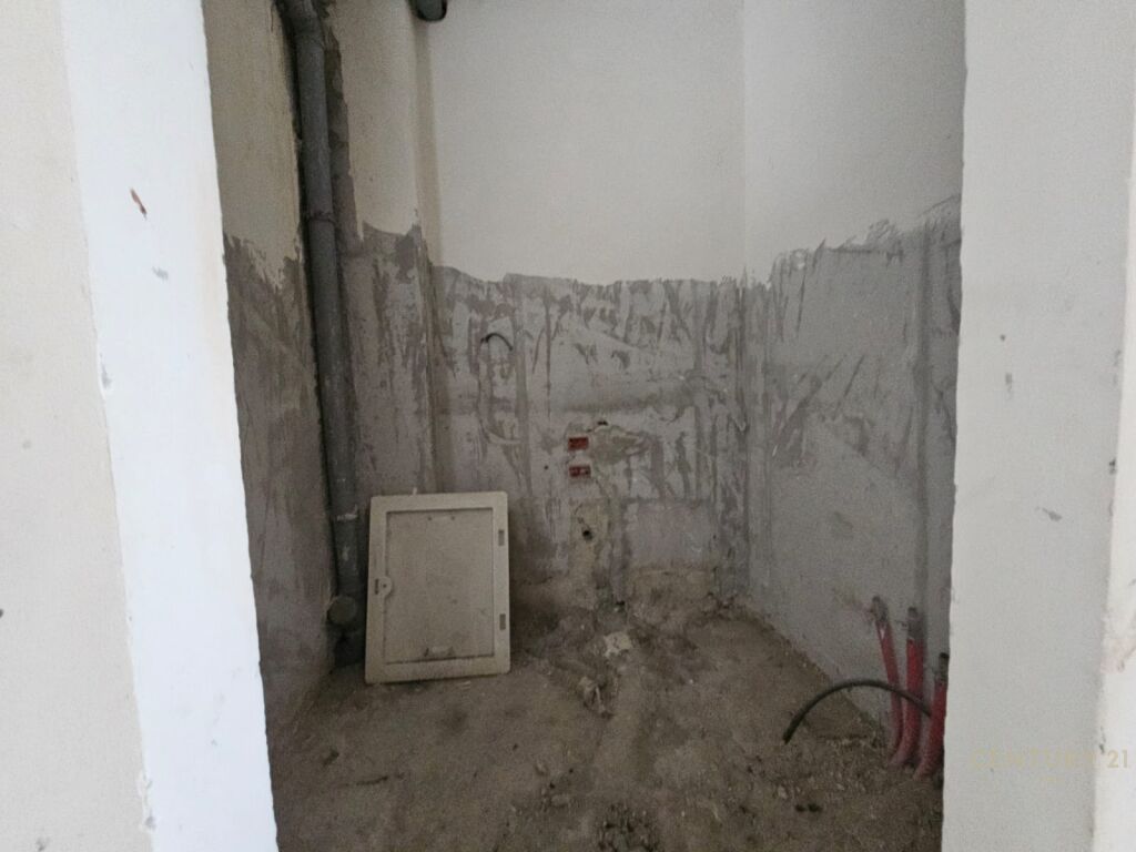 Vile me pishine ne Rezidencen Kodra e Diellit 1