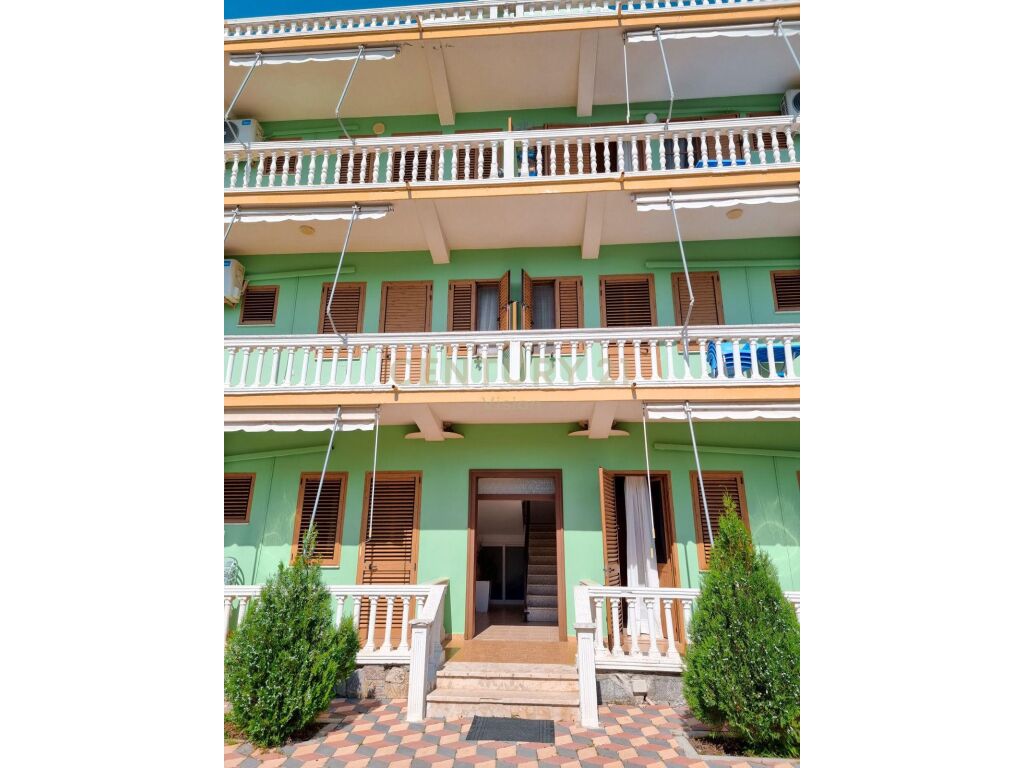 SHITET HOTELI NE VELIPOJE -  325 m²