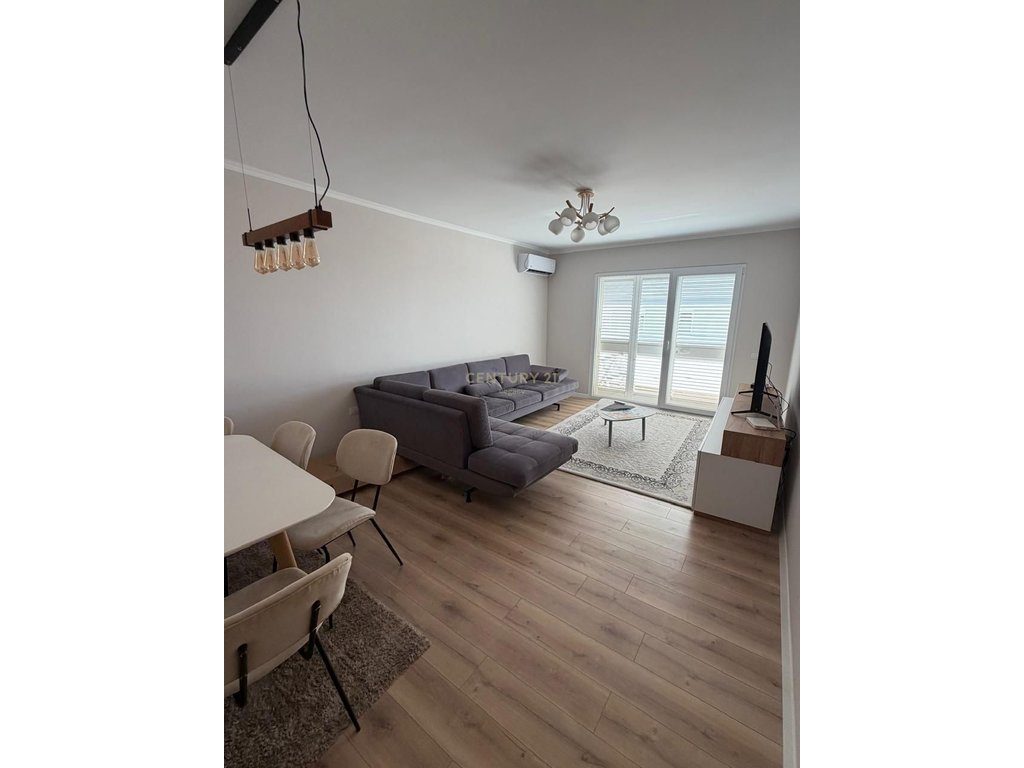 🏡 Shitet Apartament 2+1+2 në Fresk, pranë Restorant Murages – Ballkon i Madh 14 m², 170.000 €