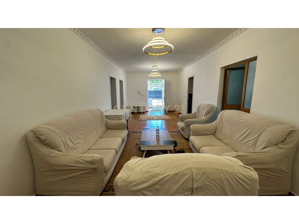 Apartament 2+1 Me Qira në Kodra e Priftit, Tiranë - 50,000 Lekë | 109.3 m²
