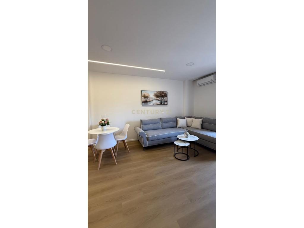 Apartament 1+1 Me Qira në Plazh Iliria, Durrës !
 50 m Larg Detit