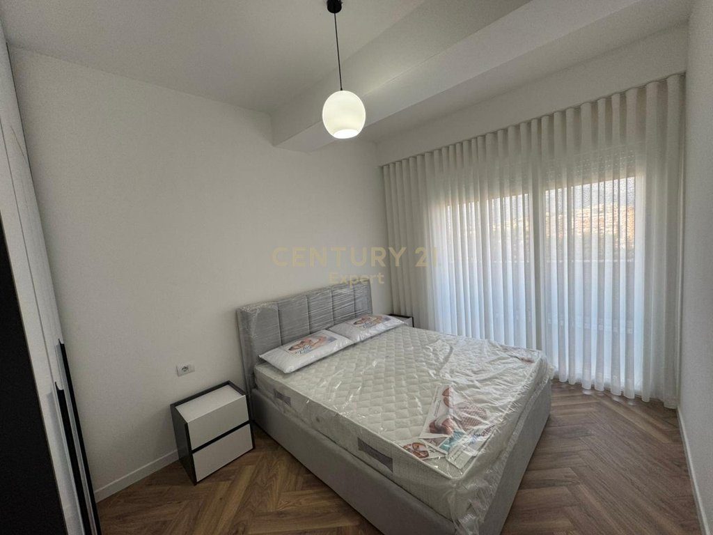 APARTAMENT 1+1+POST PARKIMI PER QIRA TEK GOLDEN PARK 3