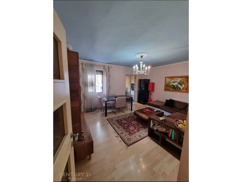 Apartament 2+1 Me Qira tek Myslym Shyri!