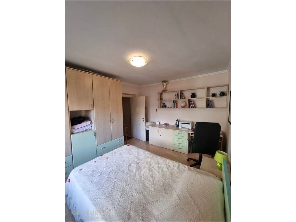 Apartament 2+1 Me Qira tek Myslym Shyri!