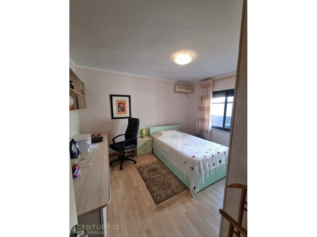 Apartament 2+1 Me Qira tek Myslym Shyri!