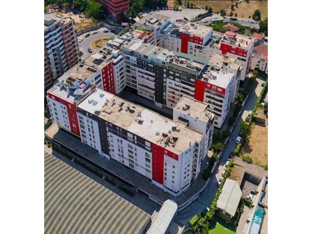 Apartament 3+1+post parkimi  me qera te Nobis !