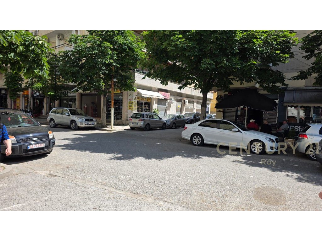 Shitet Njësi Biznesi 53.5 m² në Durrës – Pranë Kopshtit “Sotir Noka”