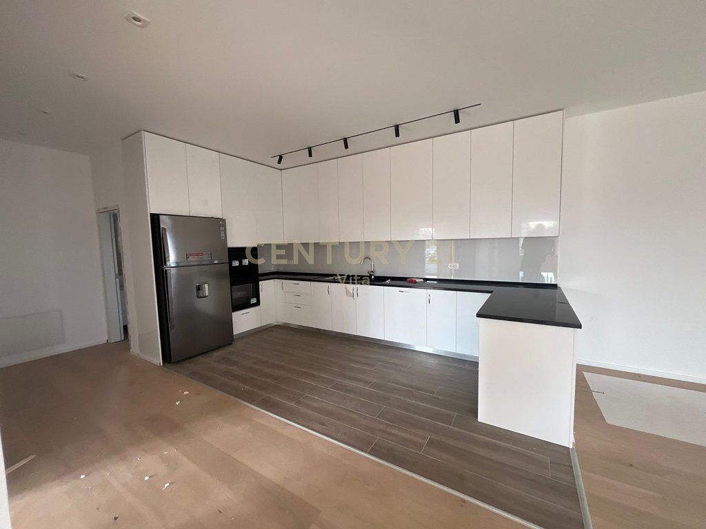 JEPET ME QIRA APARTAMENT 3+1+2 BANJO NE ISH KENETE ,DURRES !!!