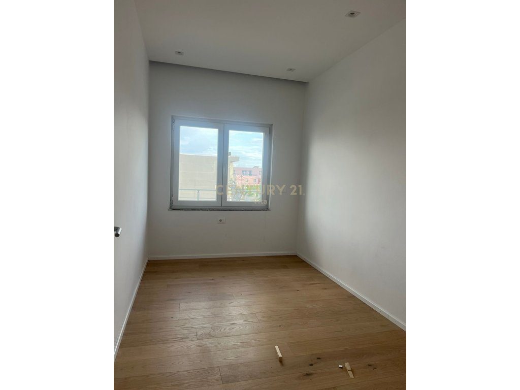 JEPET ME QIRA APARTAMENT 3+1+2 BANJO NE ISH KENETE ,DURRES !!!