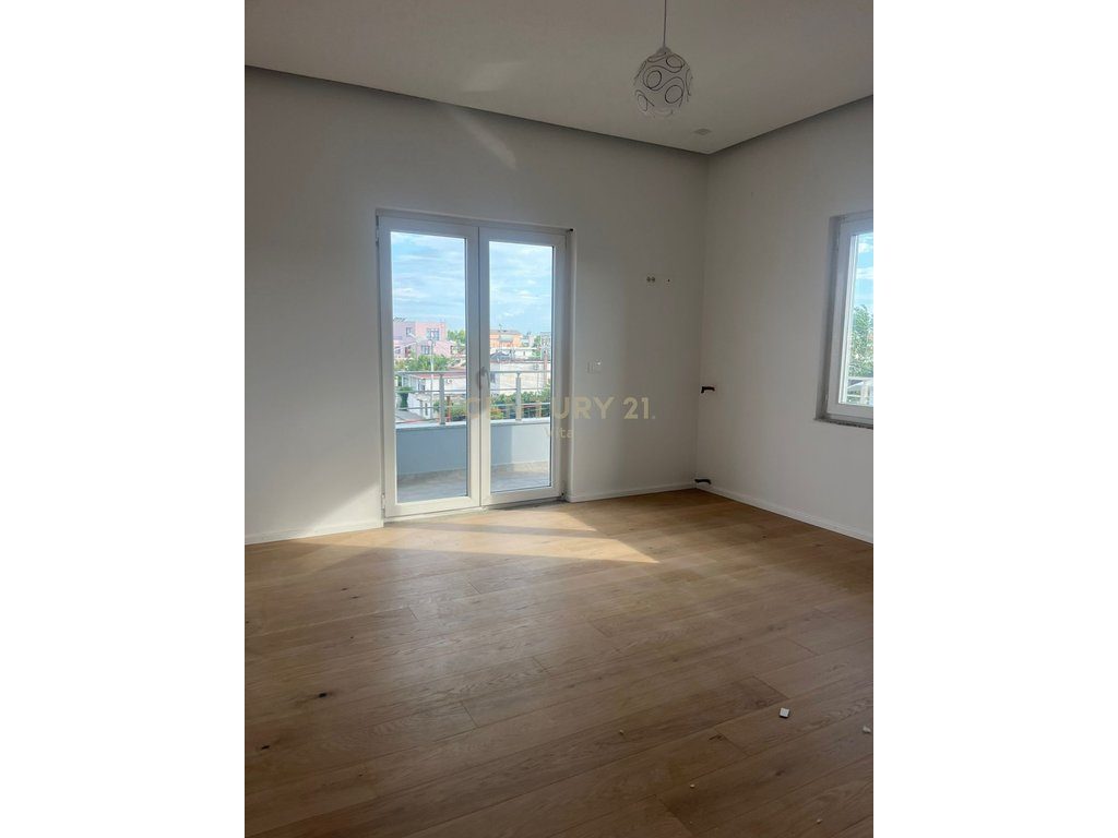 JEPET ME QIRA APARTAMENT 3+1+2 BANJO NE ISH KENETE ,DURRES !!!
