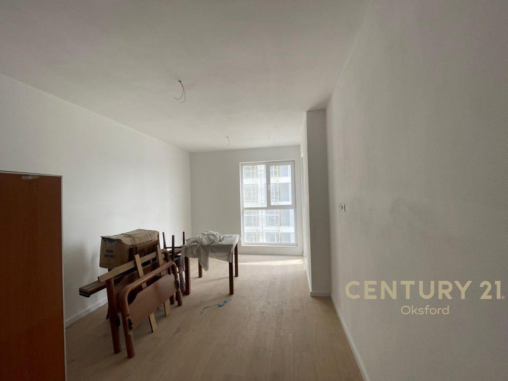 Apartament 2+1+2 + Parkim per shitje tek Univers City!