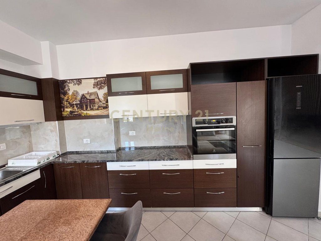 APARTAMENT 2+1+2 PER QERA,PRANE GAMA MARKET!