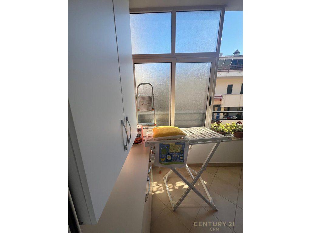 SHITET SUPER APARTAMENT 1+1 I MOBILUAR NË KOMPLEKSIN NOVA, KODRA E DIELLIT