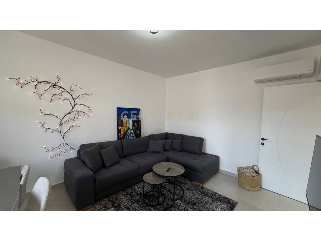 APARTAMENT 2+1 PER SHITJE PERBALLE SHKOLLES HARRY FULTZ