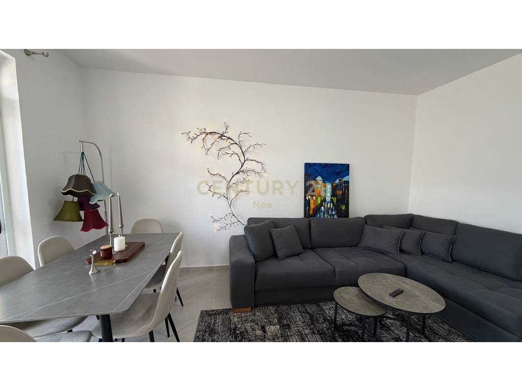 APARTAMENT 2+1 PER SHITJE PERBALLE SHKOLLES HARRY FULTZ