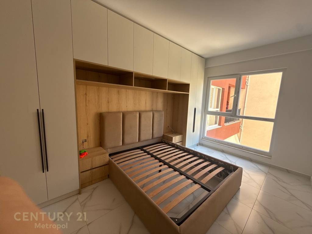JEPET ME QIRA APARTAMENT 2+1+2, REZIDENCA AURA, LAPRAKË!