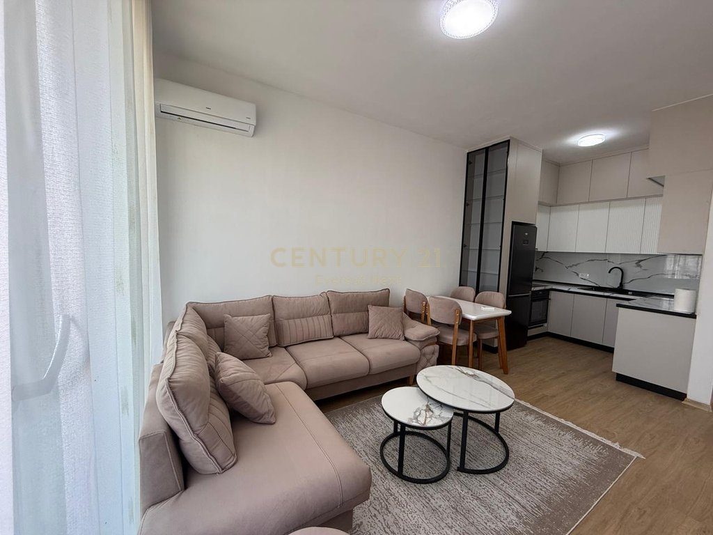 QIRA !  APARTAMENT 2+1+2 NE ZONEN E 5 MAJIT  !!!!!