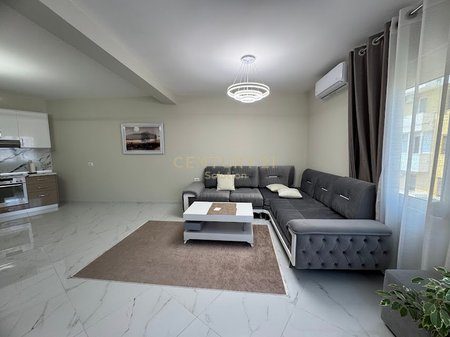 Qira, Apartament 2+1, Rruga Mine Peza