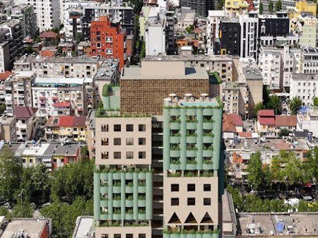 🏢 SHESIM DYQAN – RRUGA MUHAMET GJOLLESHA!