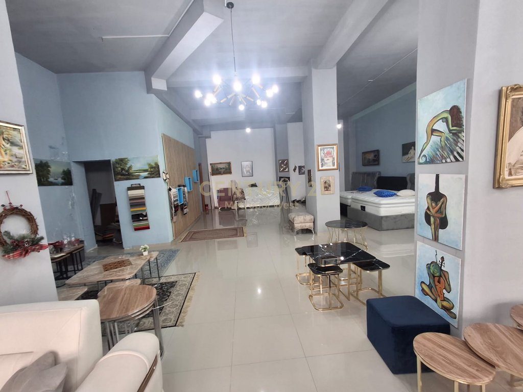 Jepet Ambient Komercial me Qira – Unaza e Re, pranë Rruga Teodor Keko!