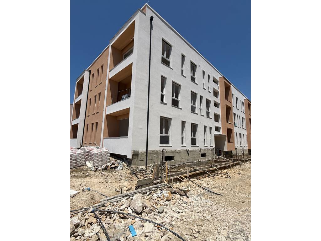 SHITET APARTAMENT 1+1, GJIRI I LALZIT!