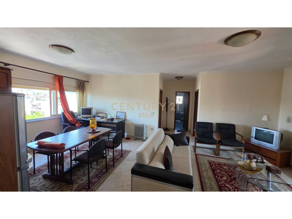 Jepet me qira apartament 2+1 ne Xhamllik!