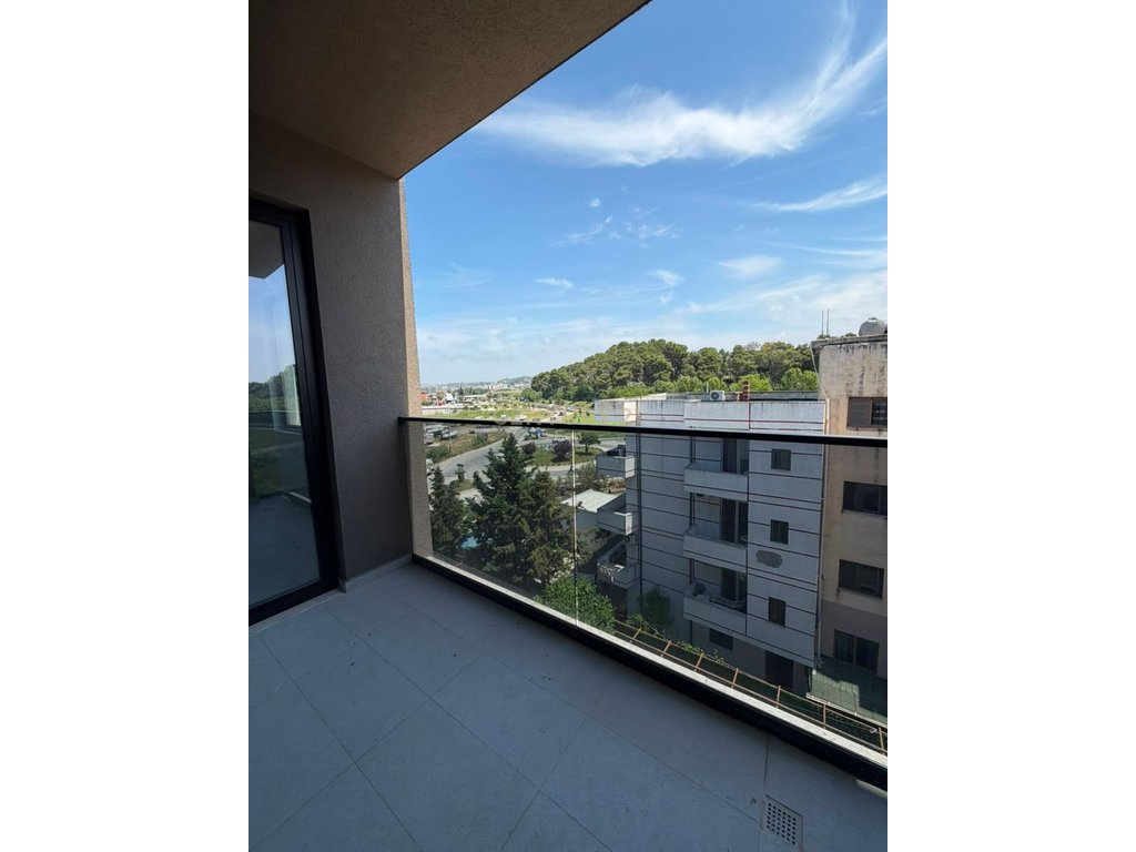 SHITET APARTAMENT 1+1 MALI I ROBIT !